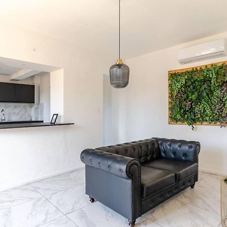 La Suite - Loft Spa Tavernes Bagian luar foto